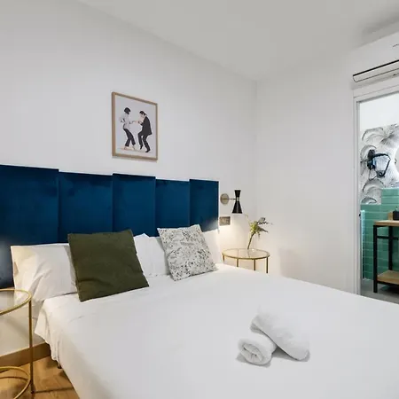 Malaga City Suites Hotel