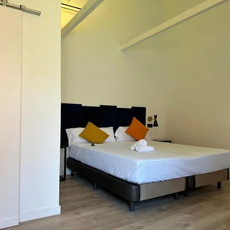 Malaga City Suites 2*