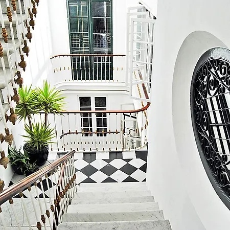 Malaga City Suites Hotel