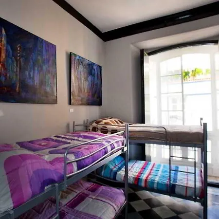 Malaga City Suites 2*