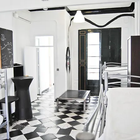 Malaga City Suites Hotel