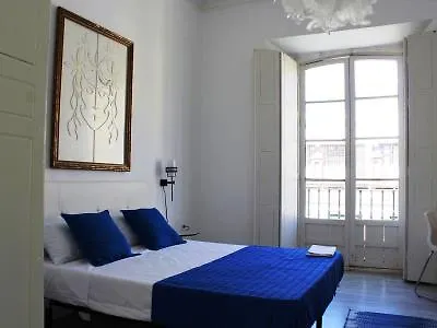 Malaga City Suites Hotel 2*
