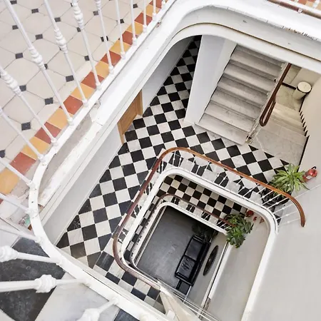 Malaga City Suites 2*