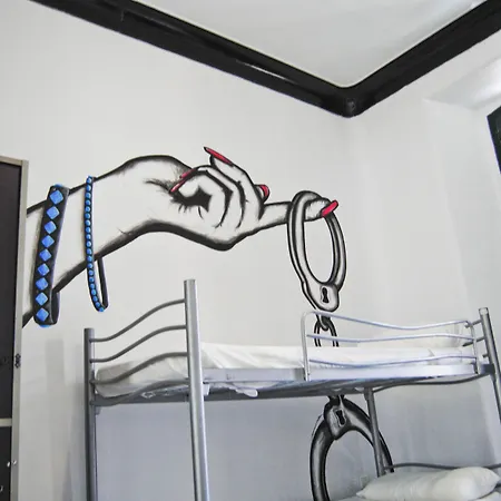 Malaga City Suites מלון 2*